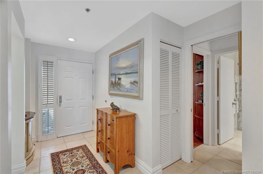144 NE Edgewater Drive 3305