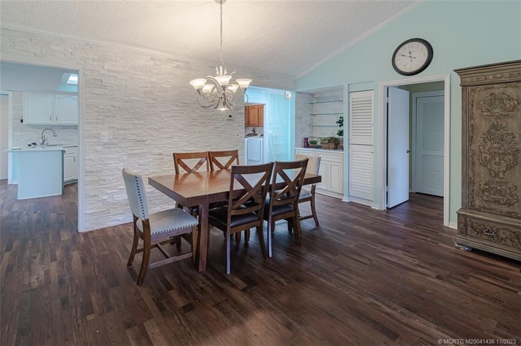 Photo of 162 SE Crestwood Circle #8-62, Stuart, FL 34997 (MLS # M20041436)