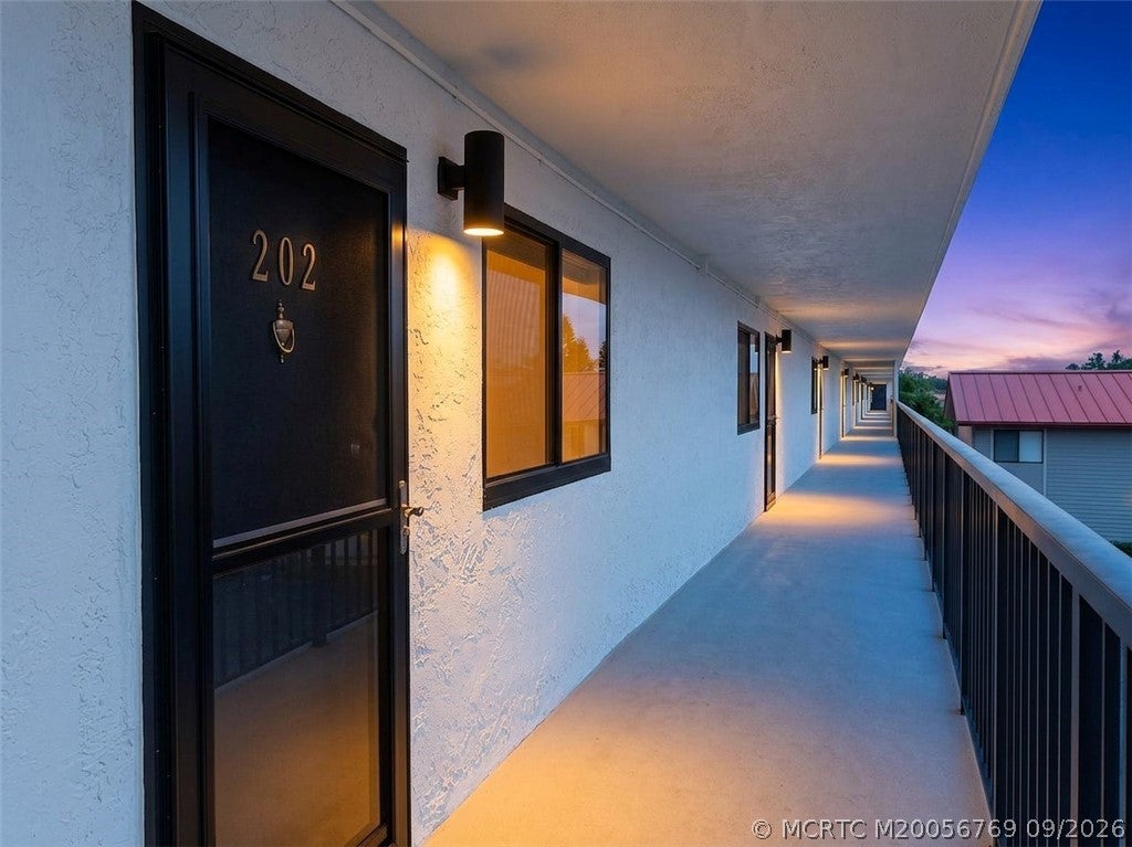 10410 S Ocean Drive 202