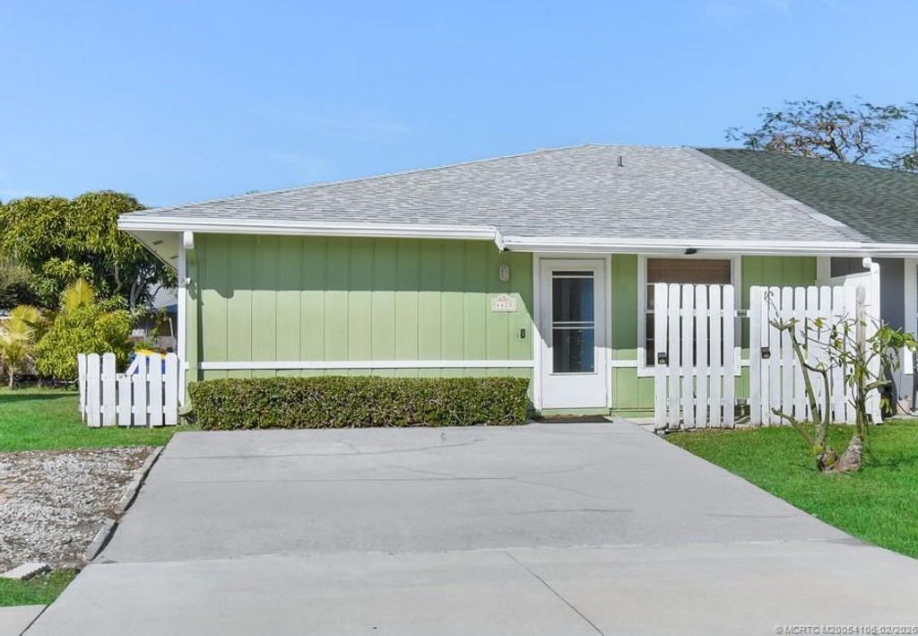 Photo of 4471 SE Village Road, Stuart, FL 34997 (MLS # M20054106)