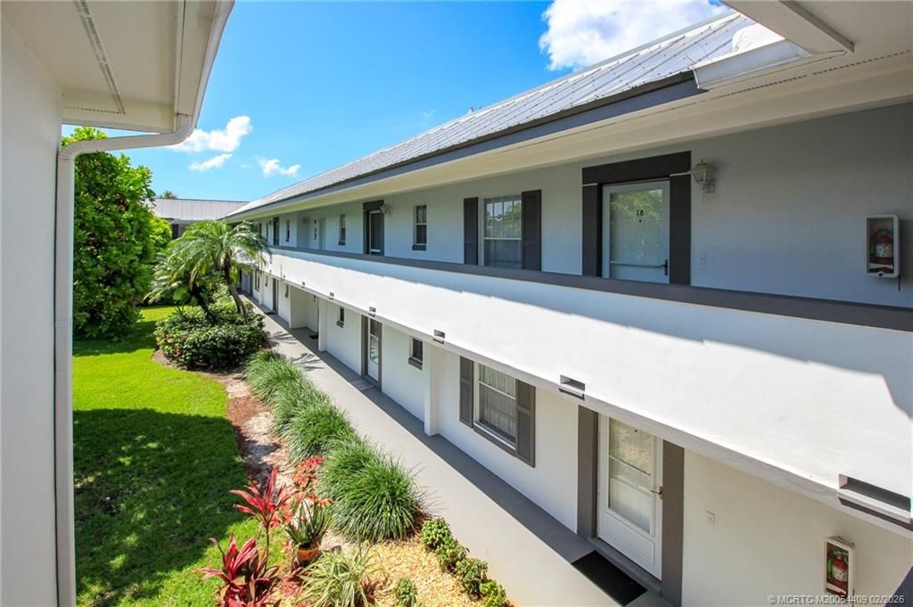 Photo of 802 SE Central Parkway #13, Stuart, FL 34994 (MLS # M20054409)