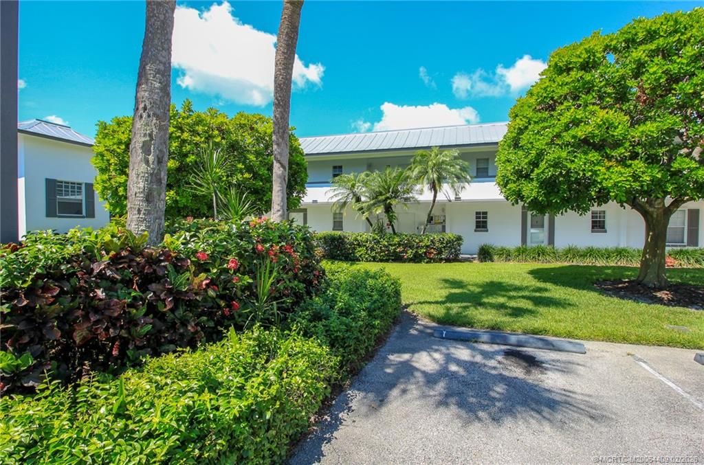 Photo of 802 SE Central Parkway #13, Stuart, FL 34994 (MLS # M20054409)