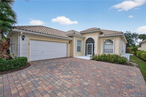 Photo of 8952 SE Eldorado Way, Hobe Sound, FL 33455 (MLS # M20051771)