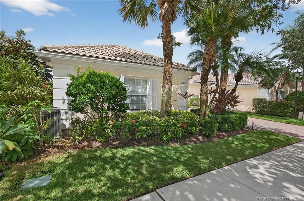 Photo of 8952 SE Eldorado Way, Hobe Sound, FL 33455 (MLS # M20051771)