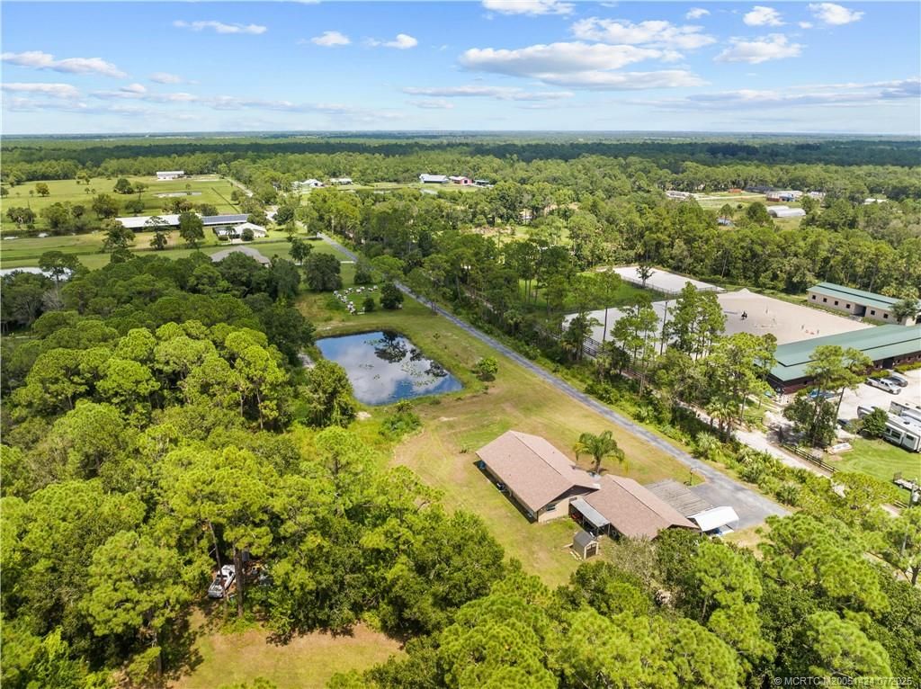 Photo of 3550 SW 75th Avenue, Palm City, FL 34990 (MLS # M20051424)