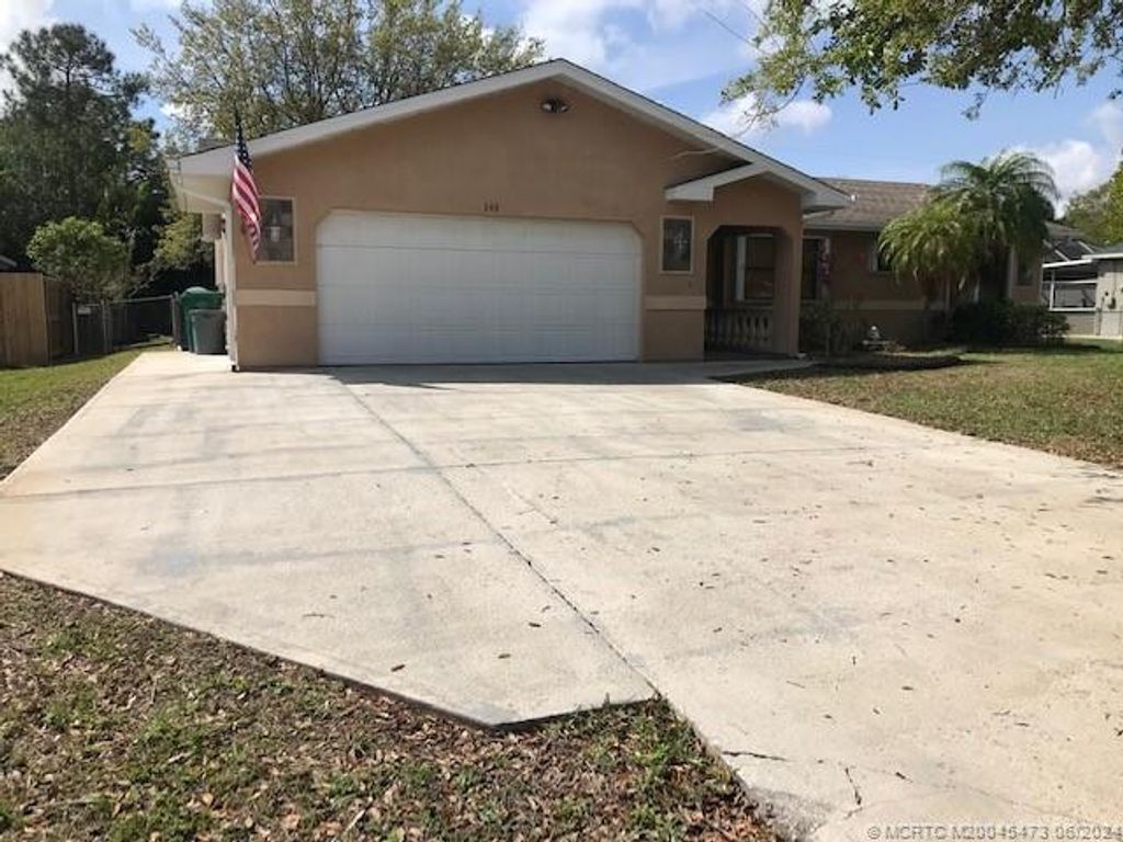 Photo of FL 34983 (MLS # M20045473)