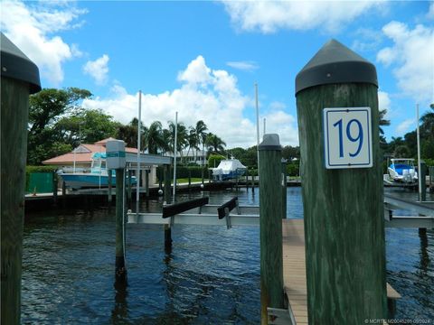 1405 NE Indian River Drive 19 Jensen Beach FL 34957