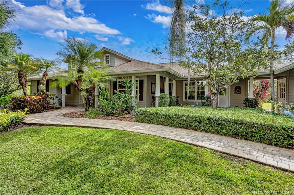 Photo of 166 SW Thrasher Way, Stuart, FL 34997 (MLS # M20043717)