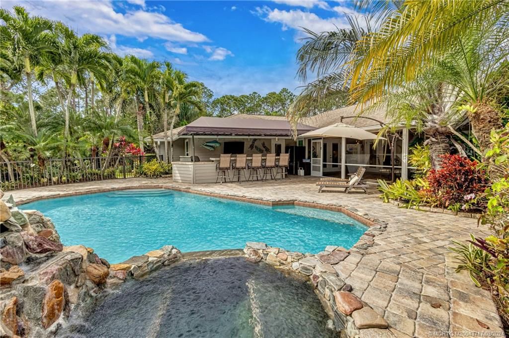 Photo of 166 SW Thrasher Way, Stuart, FL 34997 (MLS # M20043717)