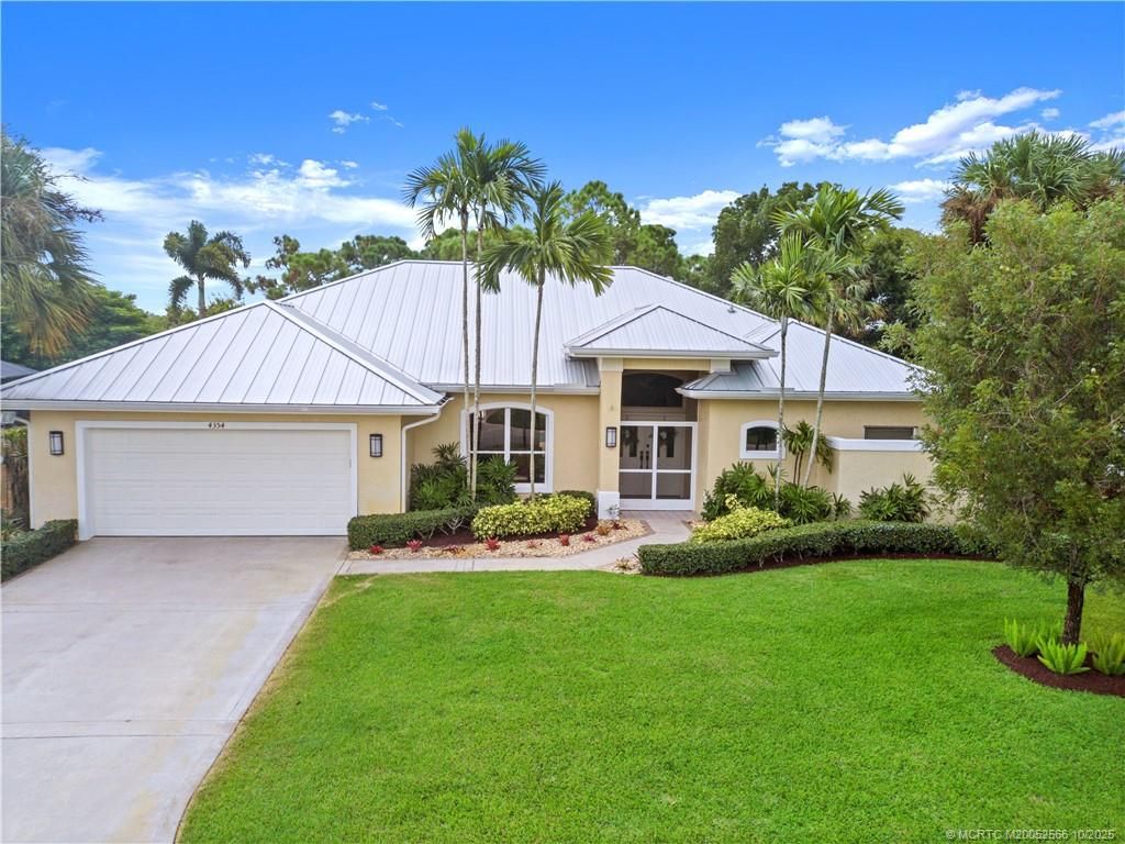 Photo of 4354 SW Oakhaven Lane, Palm City, FL 34990 (MLS # M20052566)