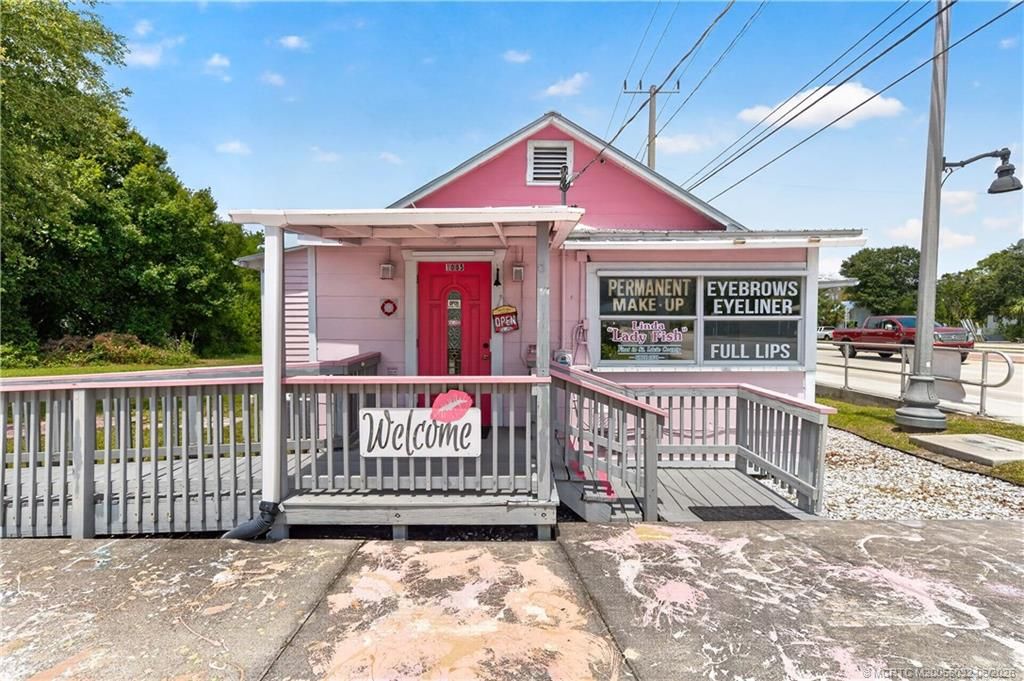 Photo of 1005 W Midway Road, Fort Pierce, FL 34982 (MLS # M20056032)