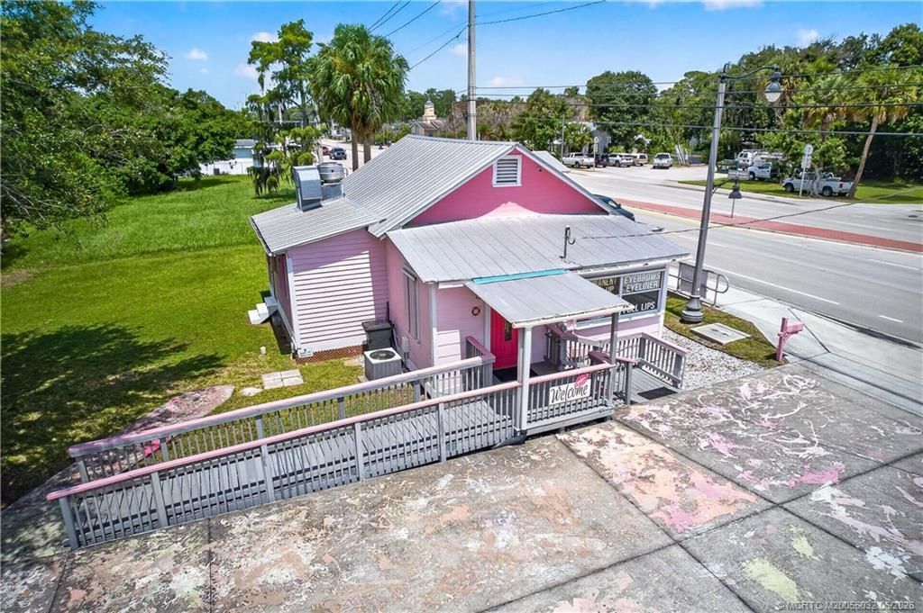 Photo of 1005 W Midway Road, Fort Pierce, FL 34982 (MLS # M20056032)
