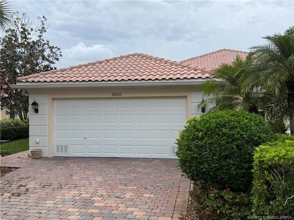 Photo of 8952 SE Retreat Drive, Hobe Sound, FL 33455 (MLS # M20055071)