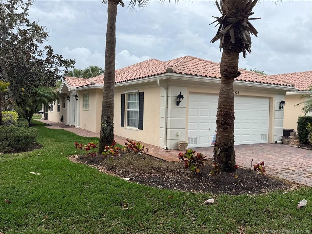 Photo of 8952 SE Retreat Drive, Hobe Sound, FL 33455 (MLS # M20055071)