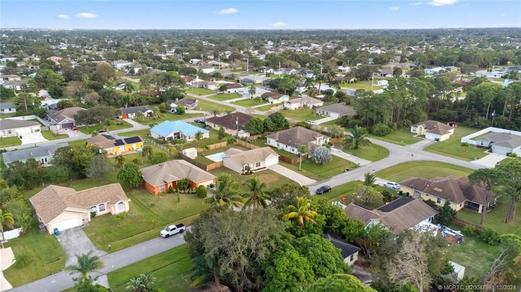 Photo of 793 SW Hibiscus Street, Port Saint Lucie, FL 34983 (MLS # M20047951)