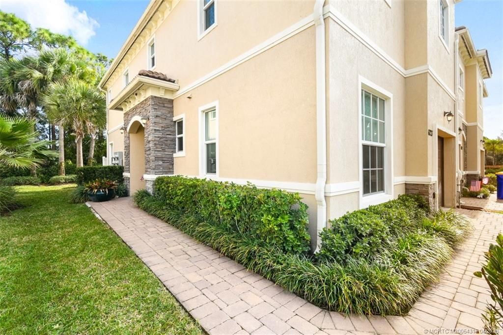 Photo of 6273 SE Fauna Terrace, Hobe Sound, FL 33455 (MLS # M20054316)