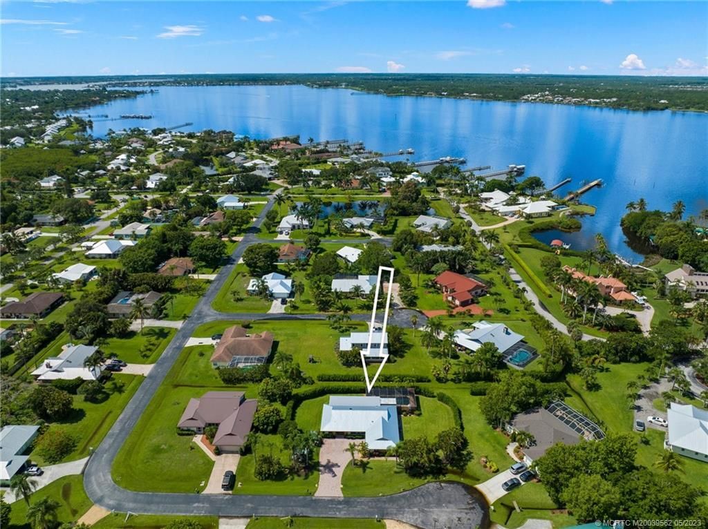 Photo of 2410 NW Cove View, Stuart, FL 34994 (MLS # M20039562)