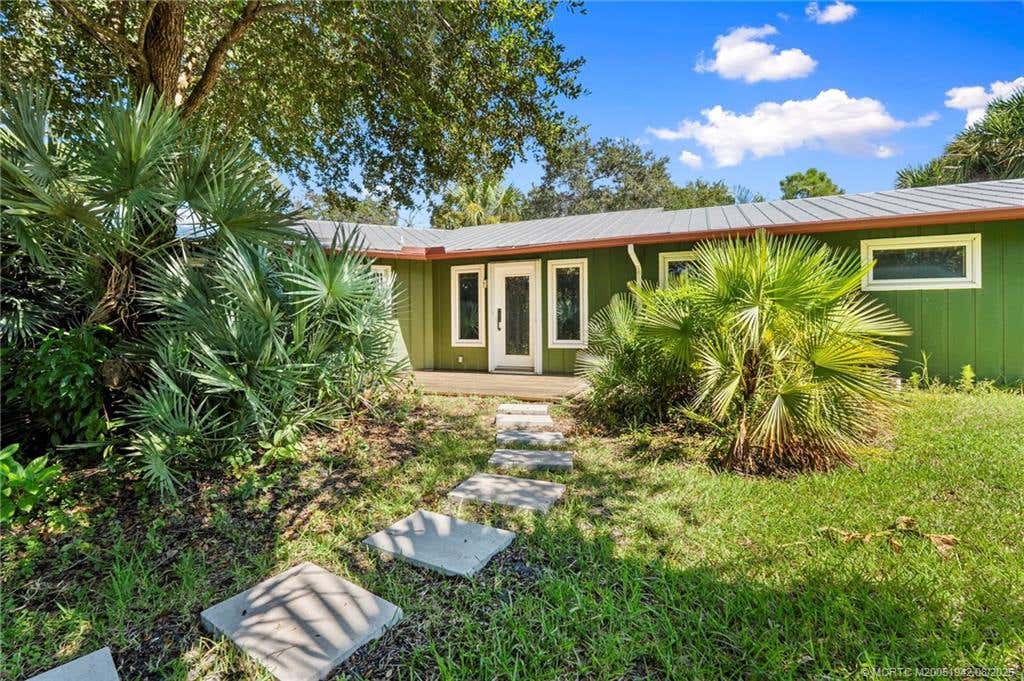 Photo of 4829 SE Quail Trail, Stuart, FL 34997 (MLS # M20051942)