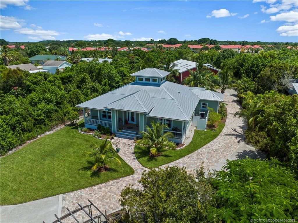 Photo of 5484 SE Horseshoe Point Road, Stuart, FL 34997 (MLS # M20040544)