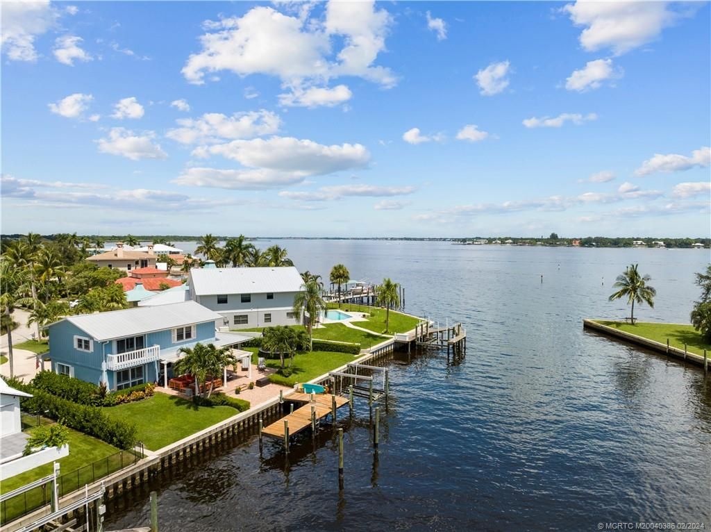 Photo of 24 SW Riverway Boulevard, Palm City, FL 34990 (MLS # M20040386)