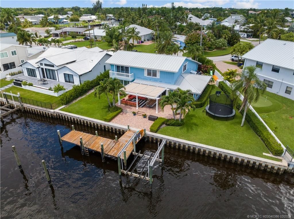 Photo of 24 SW Riverway Boulevard, Palm City, FL 34990 (MLS # M20040386)