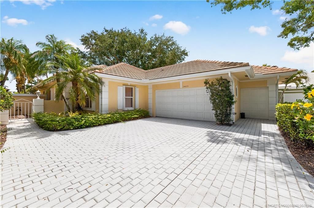 Photo of 2455 SW Brookwood Lane, Palm City, FL 34990 (MLS # M20055560)