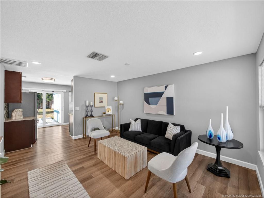 Photo of 406 SE Robalo Court, Stuart, FL 34996 (MLS # M20054299)