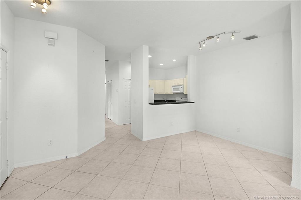 Stuart, Florida 34994, United States, 3 Bedrooms Bedrooms, ,2 BathroomsBathrooms,Residential,Coming Soon,107503