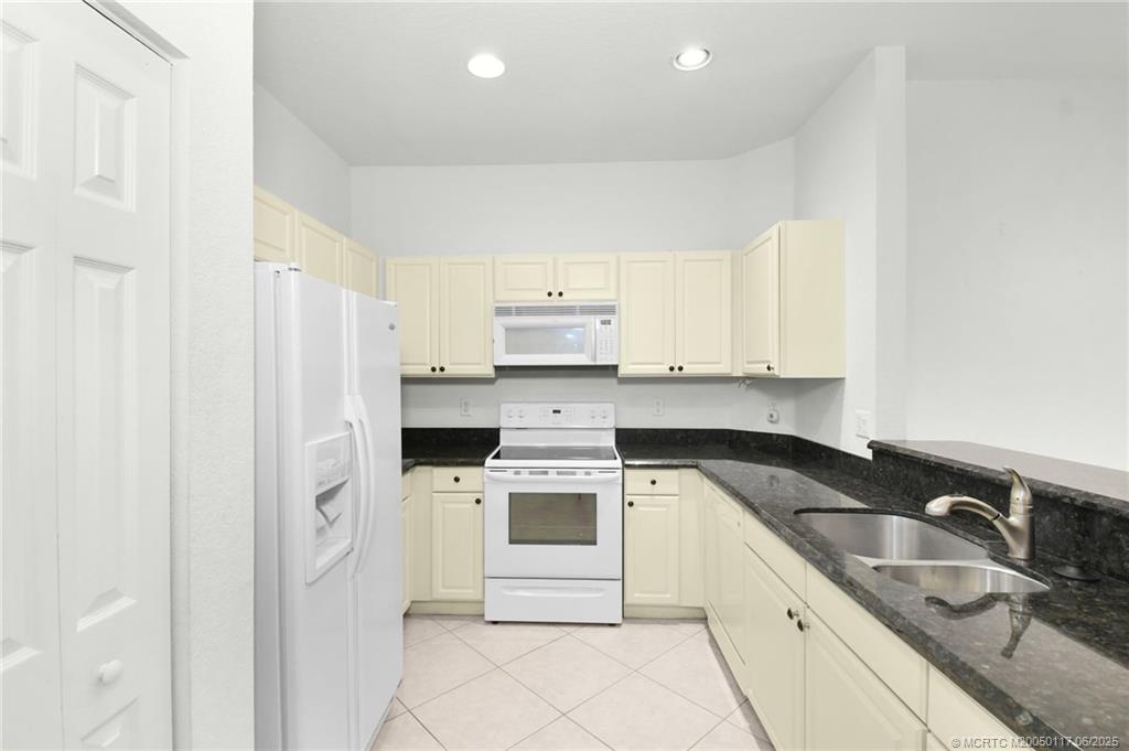 Stuart, Florida 34994, United States, 3 Bedrooms Bedrooms, ,2 BathroomsBathrooms,Residential,Coming Soon,107503