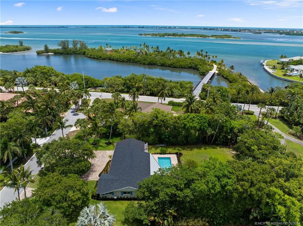 Photo of 3 Mandalay Road, Stuart, FL 34996 (MLS # M20045190)