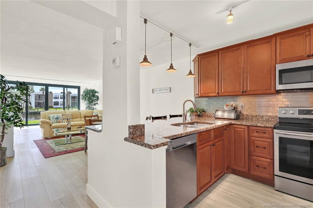 Photo of 1950 SW Palm City Road #6102, Stuart, FL 34994 (MLS # M20050922)