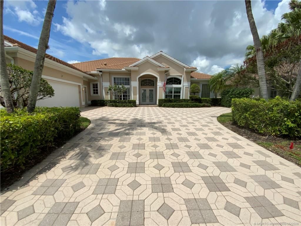 Photo of 2034 SW Bradford Place, Palm City, FL 34990 (MLS # M20055500)