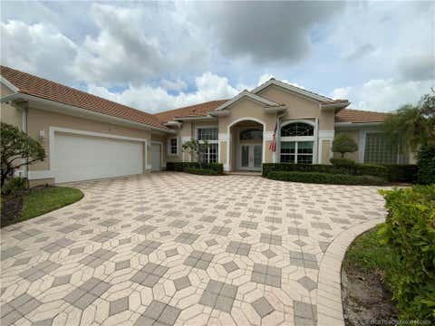 Photo of 2034 SW Bradford Place, Palm City, FL 34990 (MLS # M20055500)