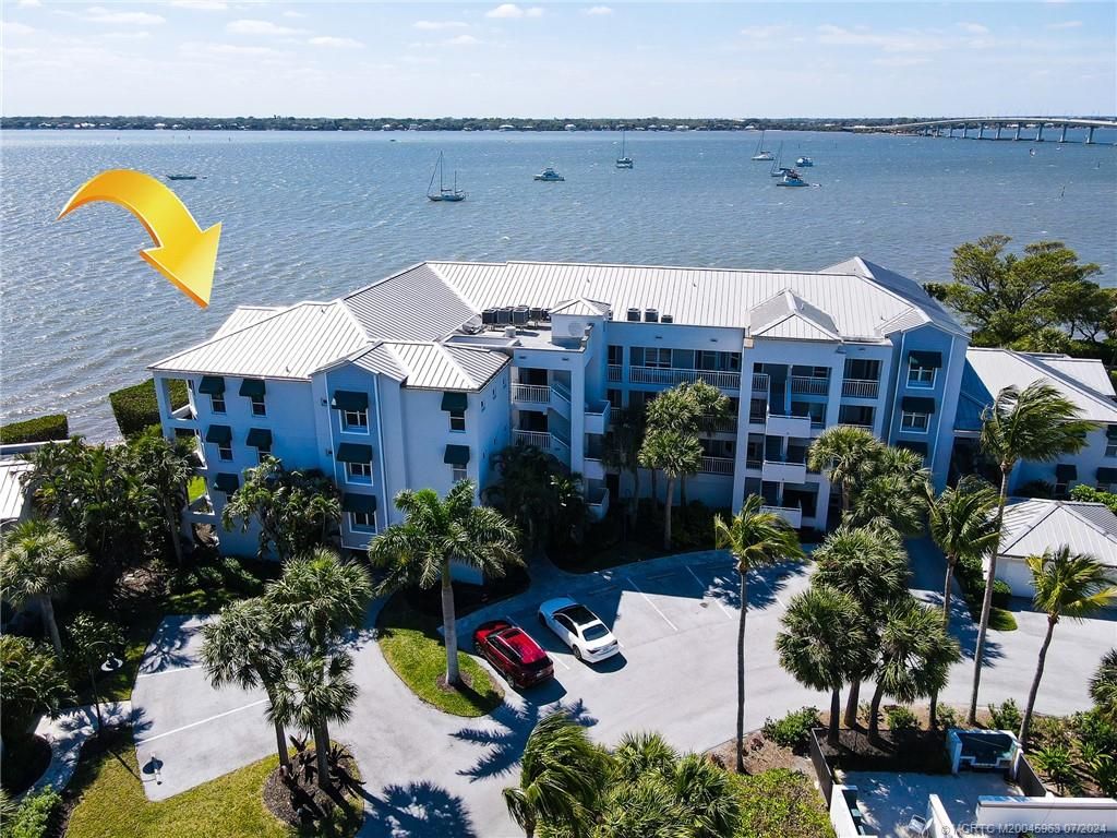 Photo of 184 NE Edgewater Drive #1206, Stuart, FL 34996 (MLS # M20045963)