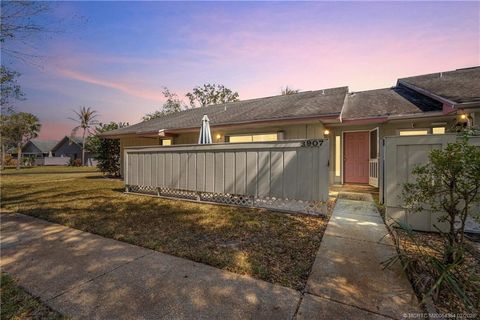 Condo For Sale - 3907 NW Cinnamon Tree Circle<br/> Jensen Beach, FL 34957
