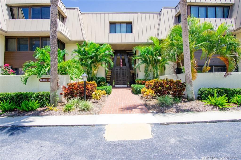 Photo of 1800 SE Saint Lucie Boulevard #4-102, Stuart, FL 34996 (MLS # M20046137)