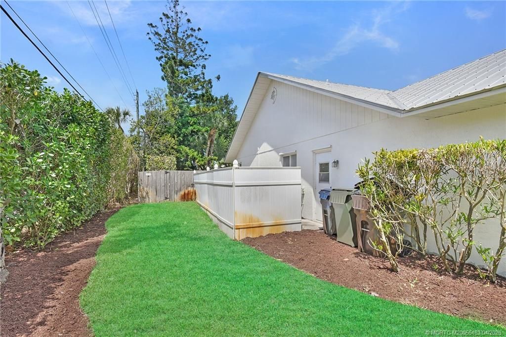 Photo of 352 SW Ridge Lane, Stuart, FL 34994 (MLS # M20055163)