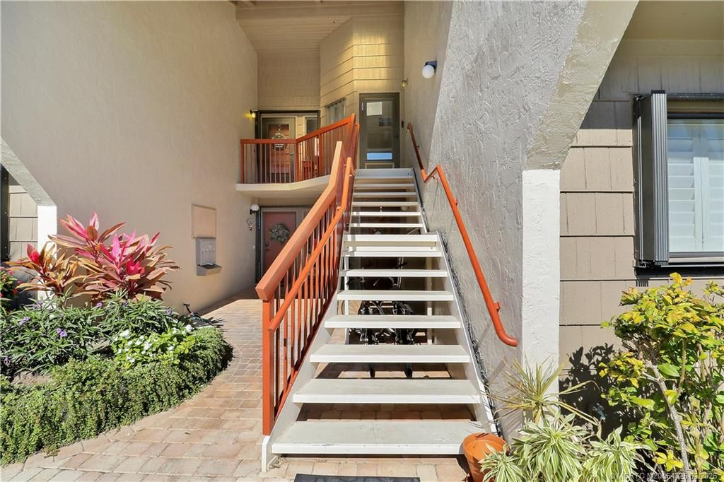 Photo of 1600 NE Dixie Highway #4-206, Jensen Beach, FL 34957 (MLS # M20054326)