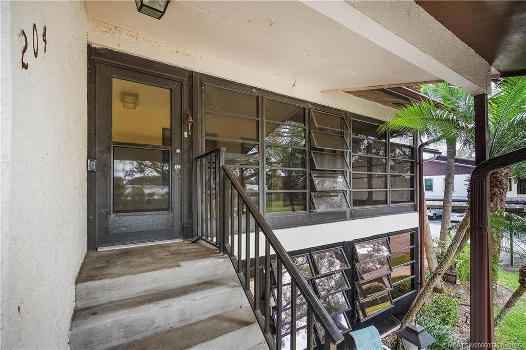 Photo of 6531 SE Federal Highway #H1-204, Stuart, FL 34997 (MLS # M20050076)