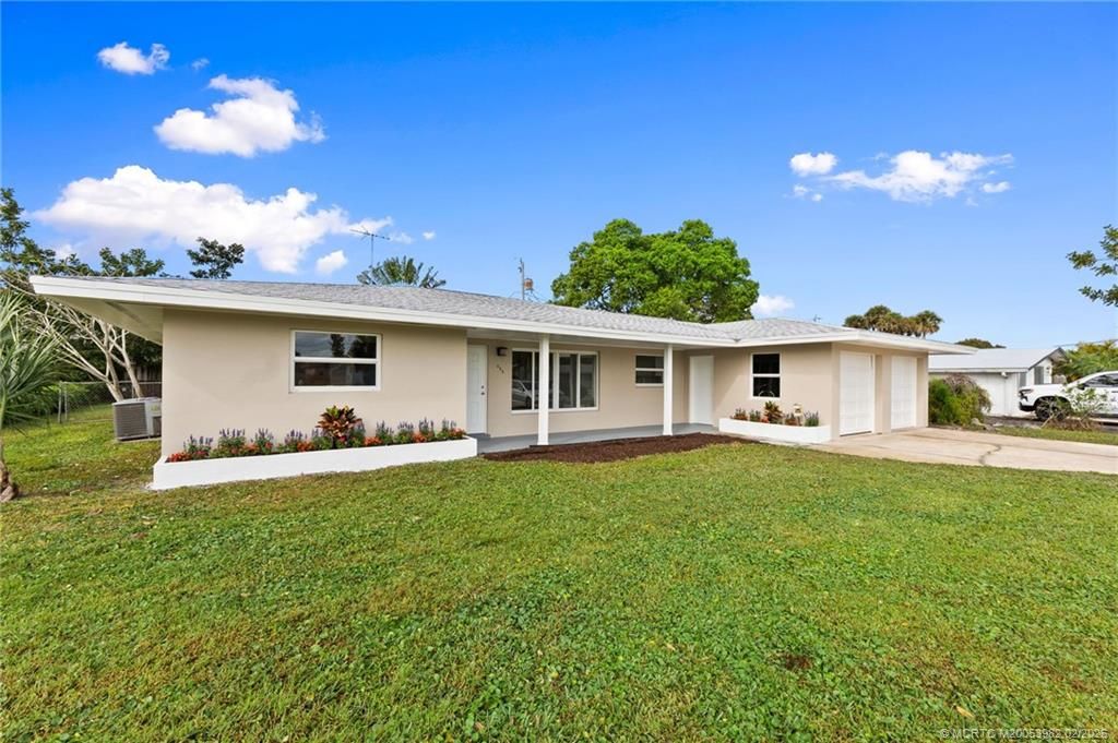 Photo of 208 Riomar Drive, Port Saint Lucie, FL 34952 (MLS # M20053982)