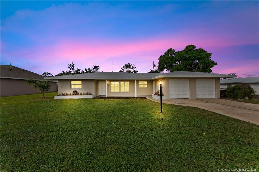 Photo of 208 Riomar Drive, Port Saint Lucie, FL 34952 (MLS # M20053982)