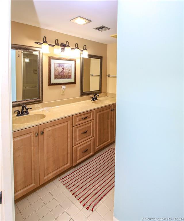 Stuart, Florida 34996, United States, 2 Bedrooms Bedrooms, ,2 BathroomsBathrooms,Residential,Active,28095