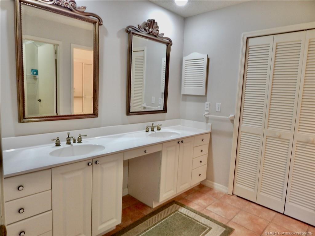 Stuart, Florida 34996, United States, 2 Bedrooms Bedrooms, ,2 BathroomsBathrooms,Residential,Active,135713