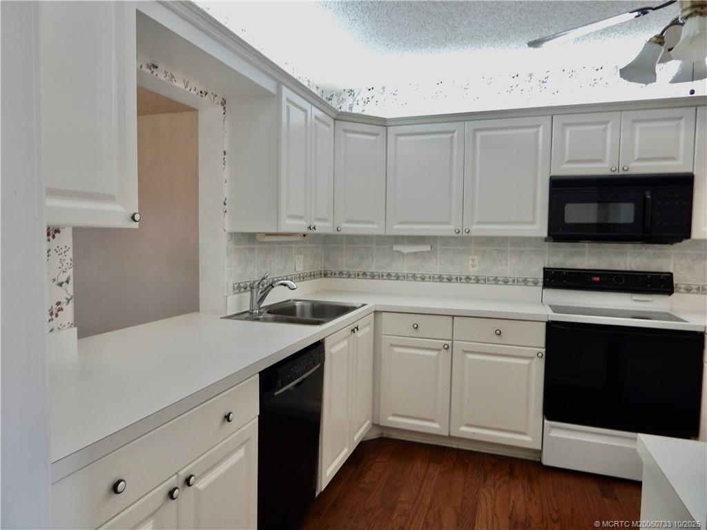 Stuart, Florida 34996, United States, 2 Bedrooms Bedrooms, ,2 BathroomsBathrooms,Residential,Active,135713