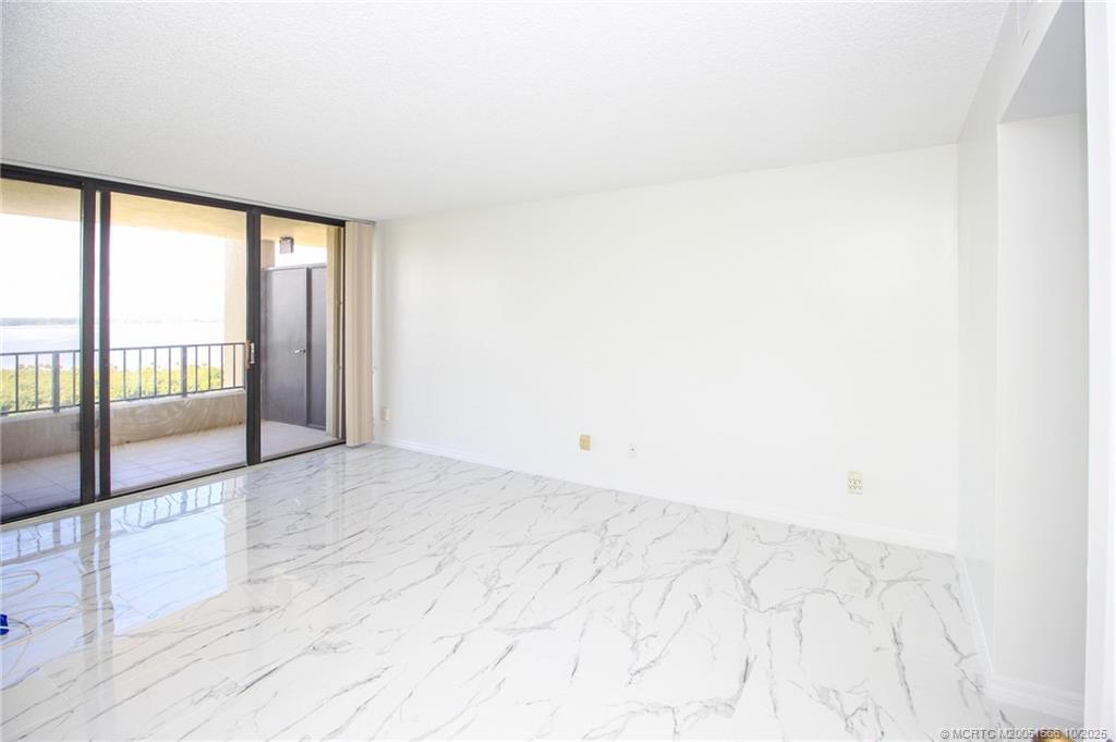 Jensen Beach, Florida 34957, United States, 2 Bedrooms Bedrooms, ,2 BathroomsBathrooms,Residential,Active,179643