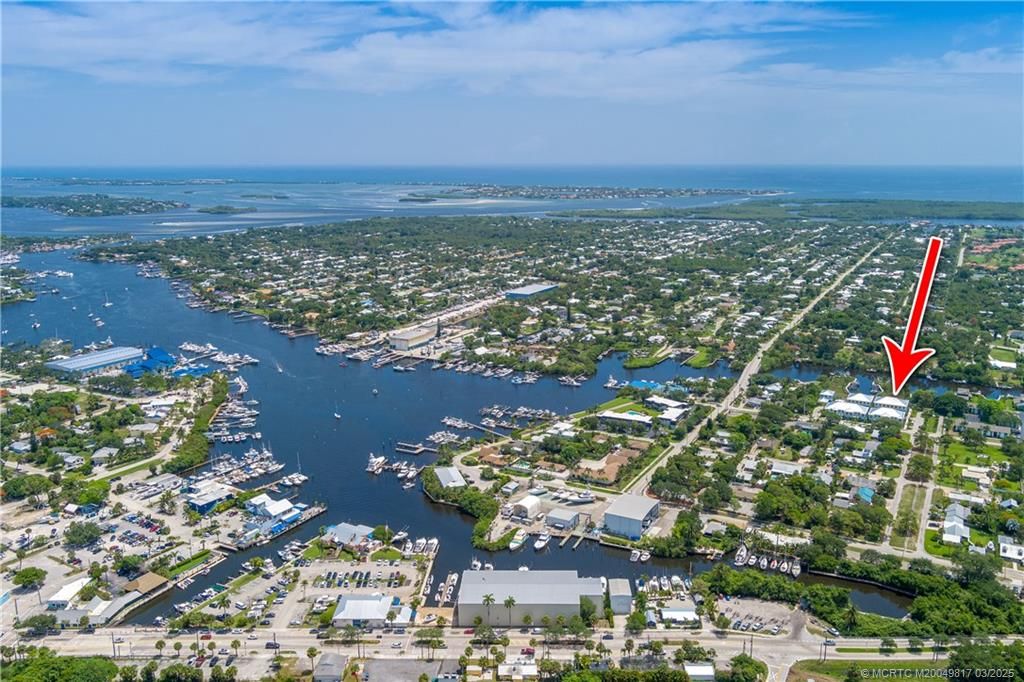 Photo of 4701 SE Manatee Way, Stuart, FL 34997 (MLS # M20049817)