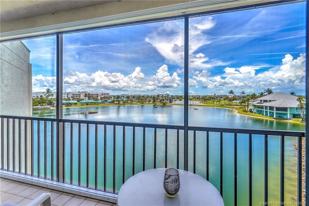 Stuart, Florida 34996, United States, 2 Bedrooms Bedrooms, ,2 BathroomsBathrooms,Residential,Active,252275