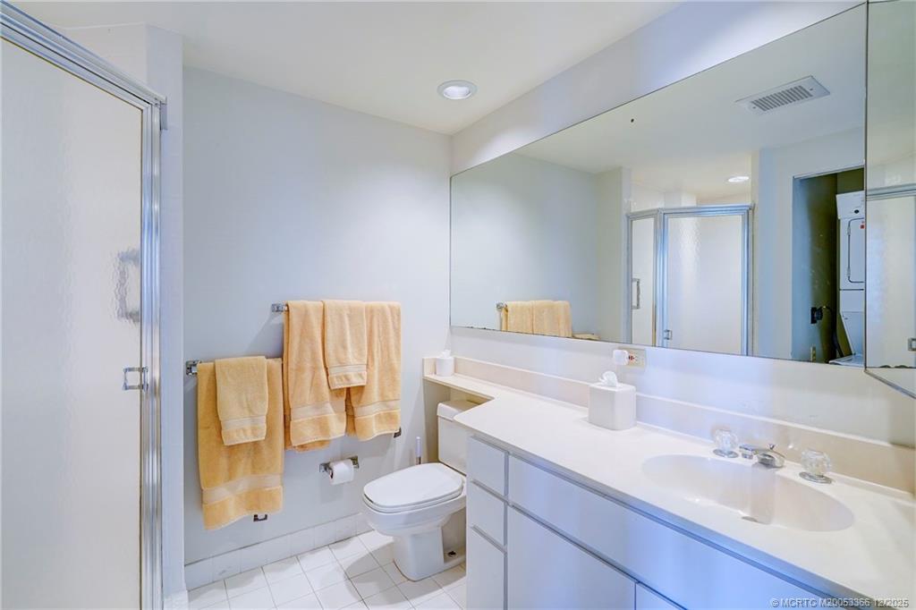 Stuart, Florida 34996, United States, 2 Bedrooms Bedrooms, ,2 BathroomsBathrooms,Residential,Active,252275