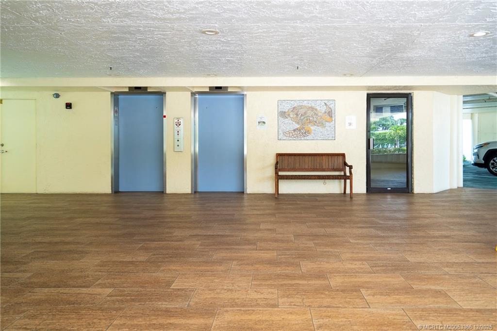 Stuart, Florida 34996, United States, 2 Bedrooms Bedrooms, ,2 BathroomsBathrooms,Residential,Active,252275