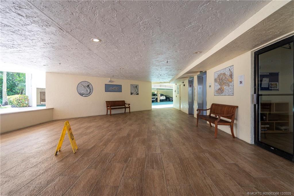 Stuart, Florida 34996, United States, 2 Bedrooms Bedrooms, ,2 BathroomsBathrooms,Residential,Active,252275